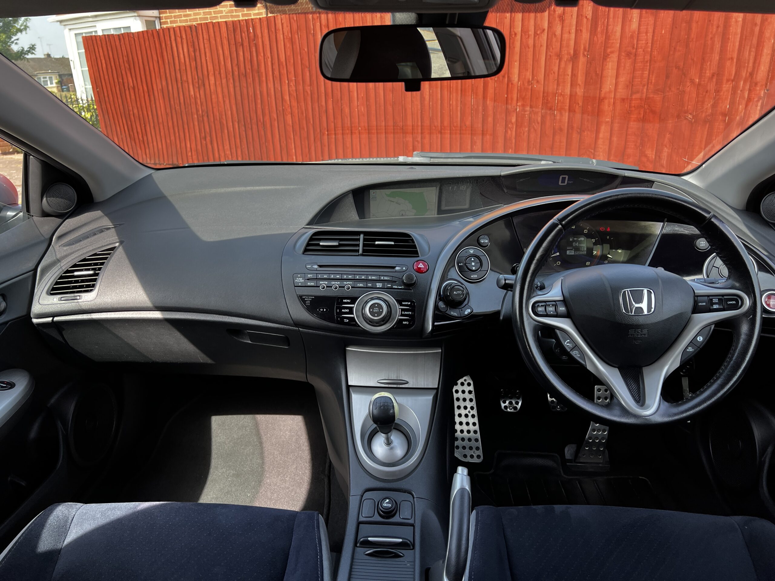 
								2006 Honda Civic EX i-VTEC full									